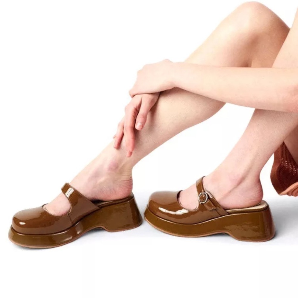 Free People Intentionally Blank Era Platfrom Mary Jane Clog Brown Patent - Picture 2 of 10